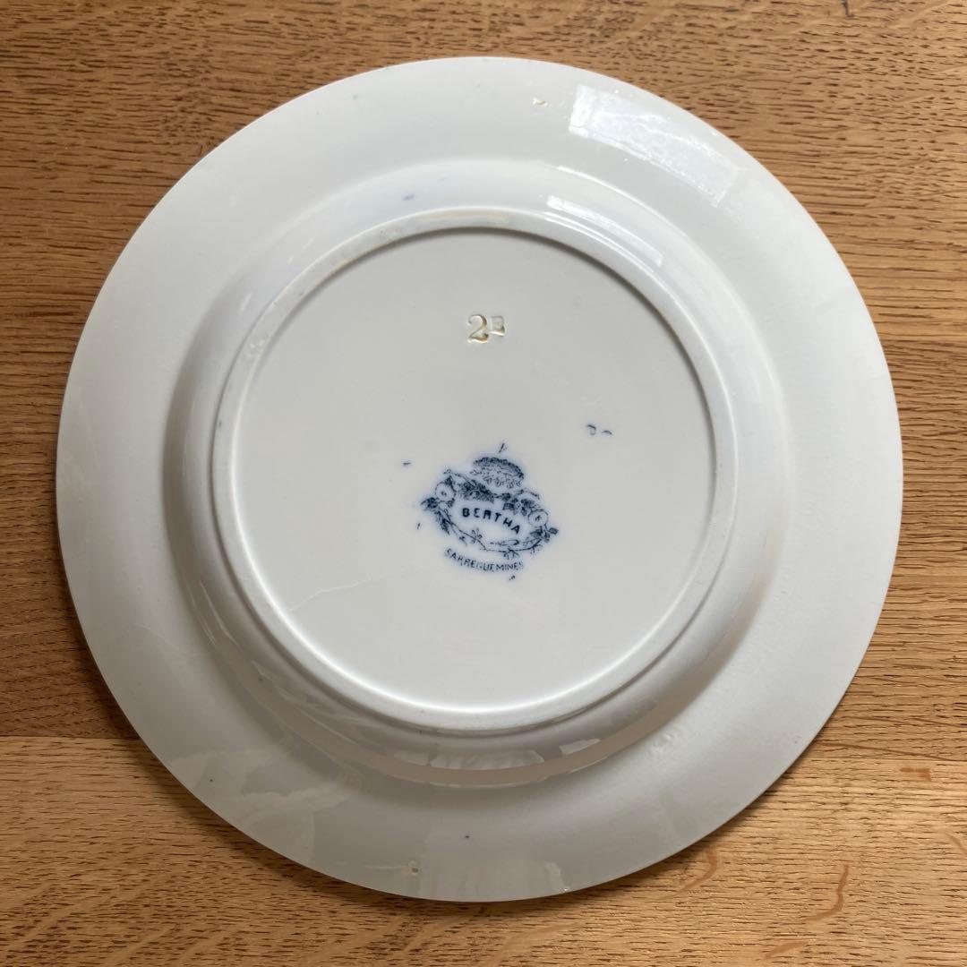 フランスアンティーク　サルグミンヌ窯　BEATHA 花柄　プレート