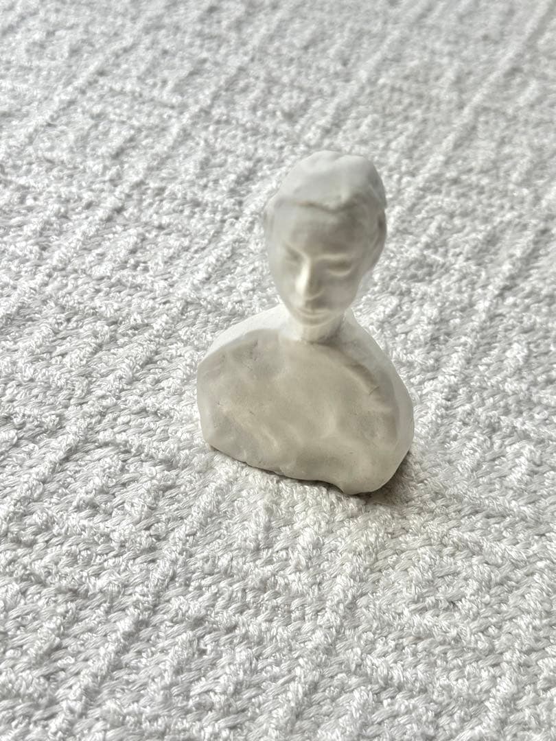 吉田次郎　トルソー　minä perhonen elävä