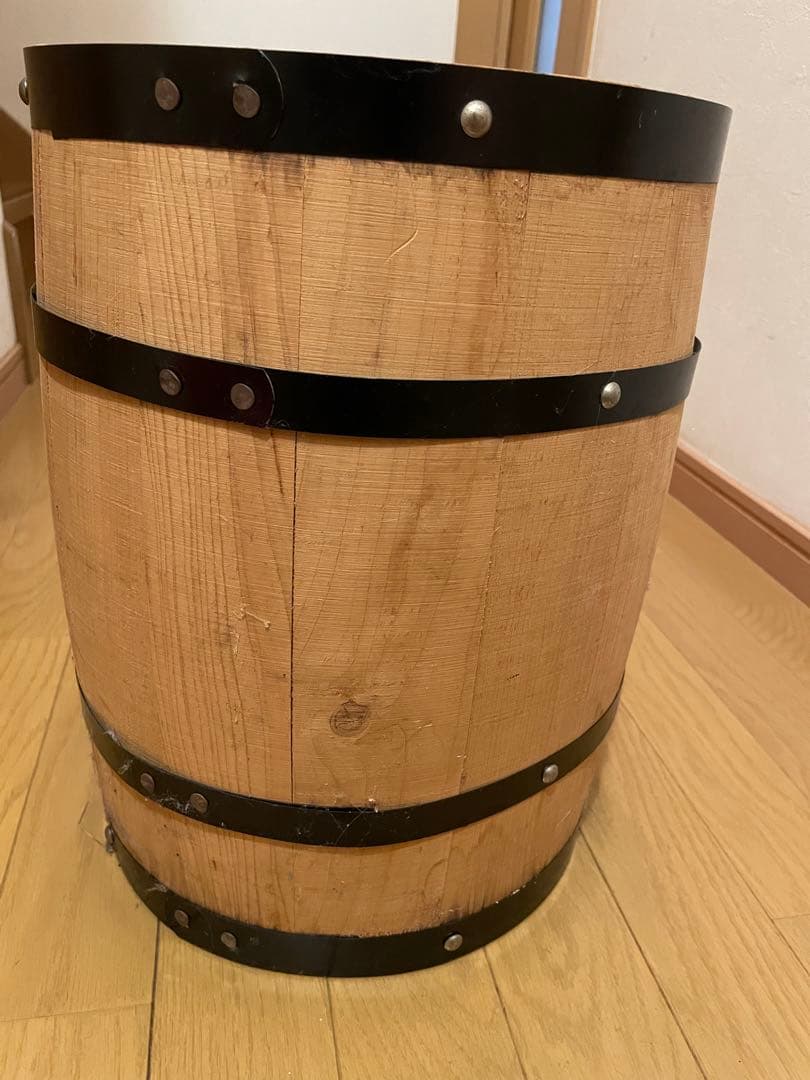 ゴミ箱　樽