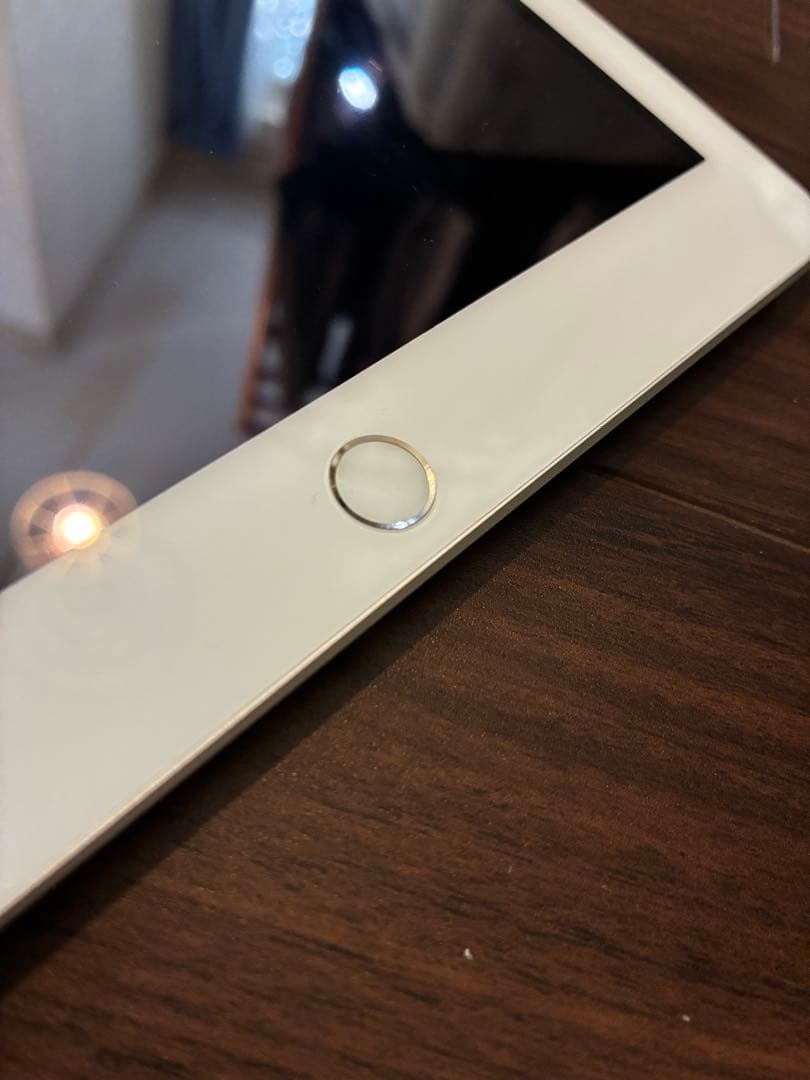 【おまけ多数】 iPad 第5世代 32GB シルバー