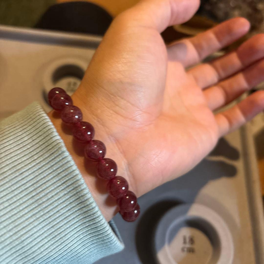 これは！めっちゃくちゃすごいストロベリークオーツ！なかなかない！