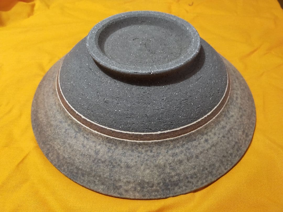 陶芸家 真山窯 西田真也作 陶器鉢  幾何学模様