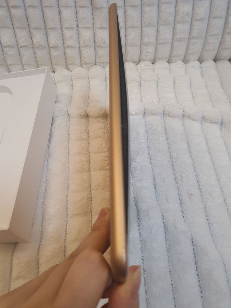 Apple iPad 第６世代 128GB ゴールド ジャンク品 アップル