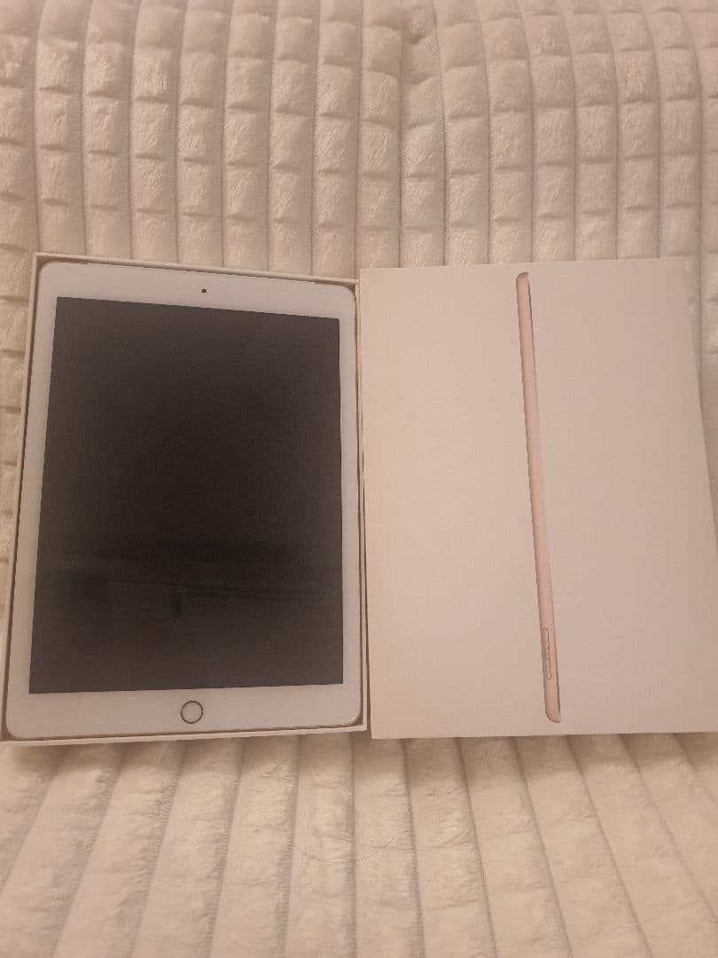 Apple iPad 第６世代 128GB ゴールド ジャンク品 アップル