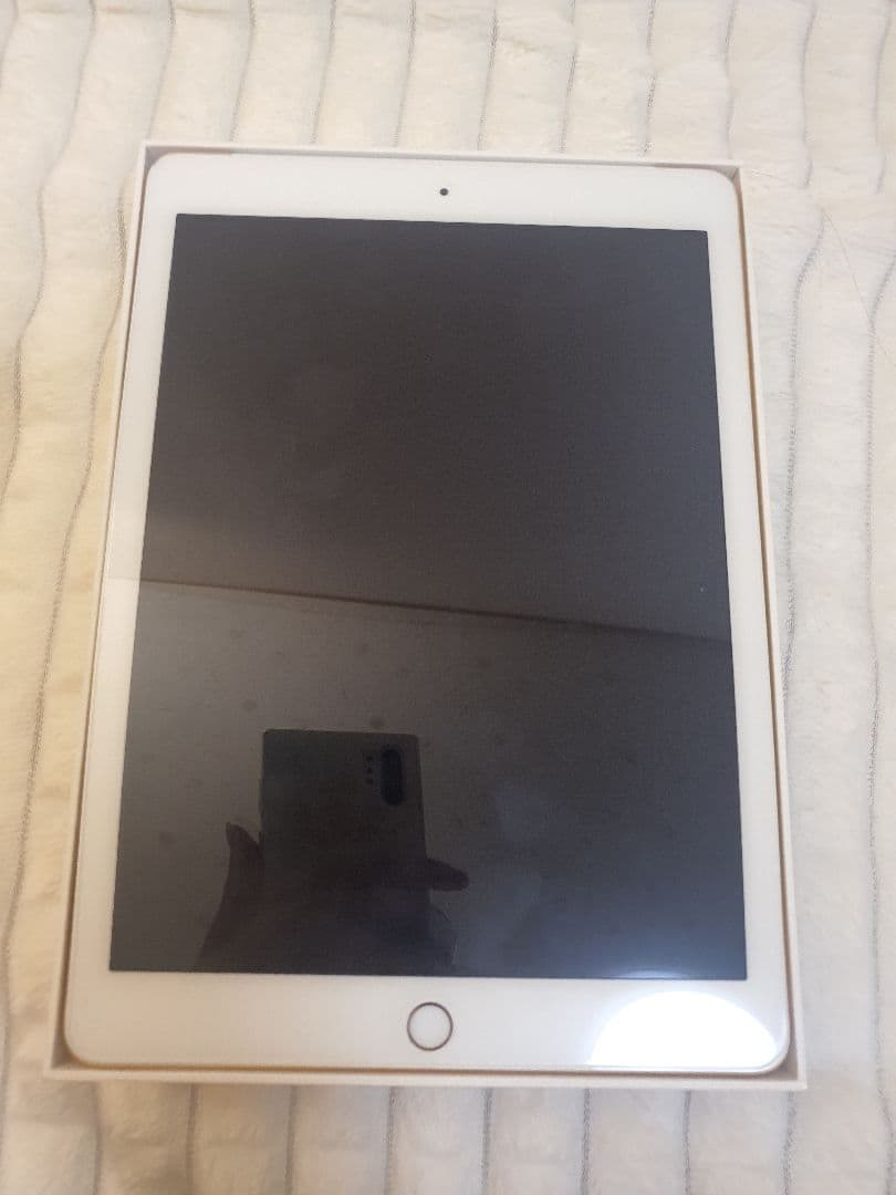 Apple iPad 第６世代 128GB ゴールド ジャンク品 アップル