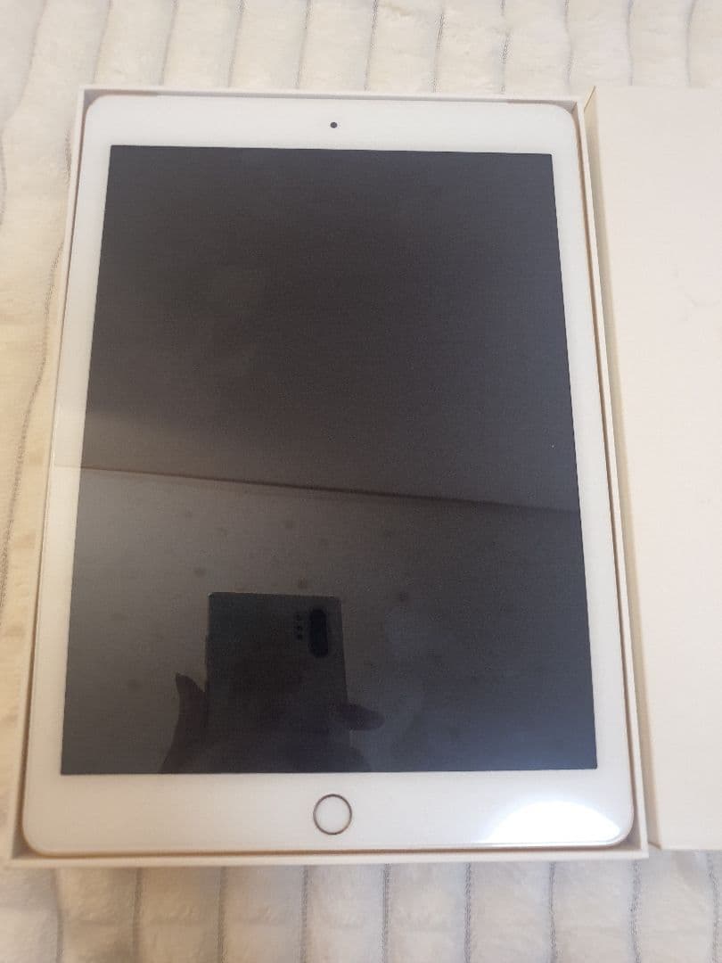 Apple iPad 第６世代 128GB ゴールド ジャンク品 アップル