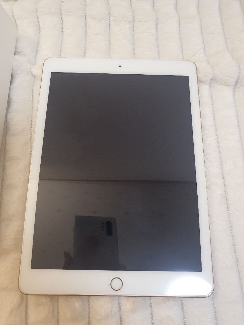 Apple iPad 第６世代 128GB ゴールド ジャンク品 アップル