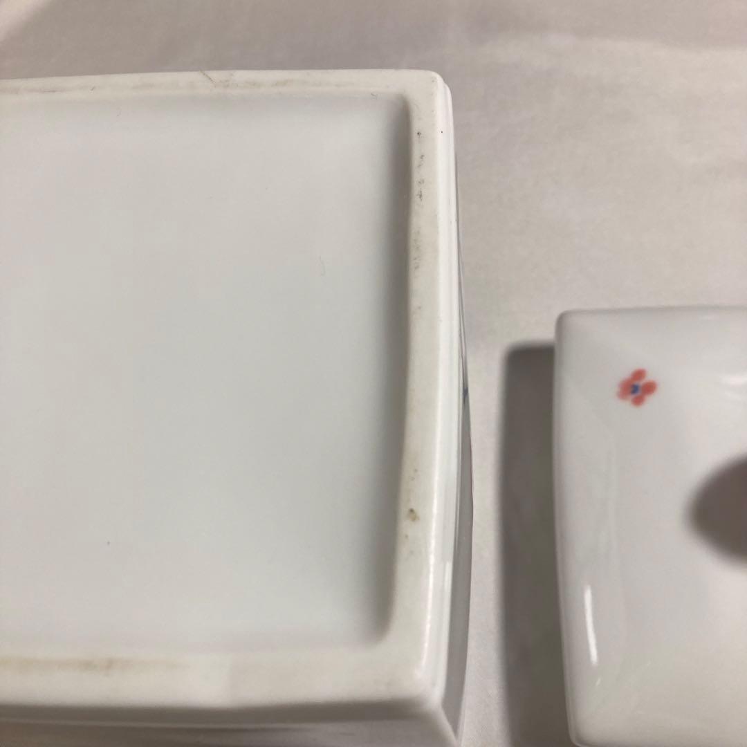 お花柄の可愛い陶器の物入れ 小物入れ