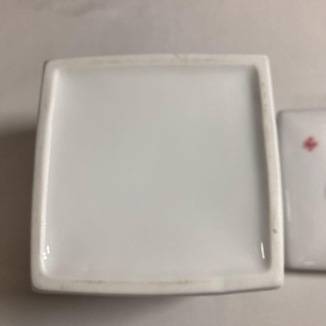 お花柄の可愛い陶器の物入れ 小物入れ