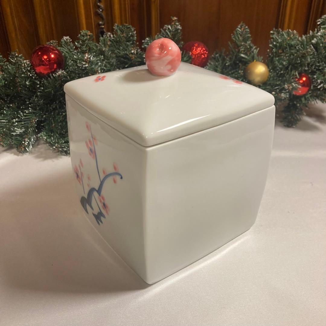 お花柄の可愛い陶器の物入れ 小物入れ