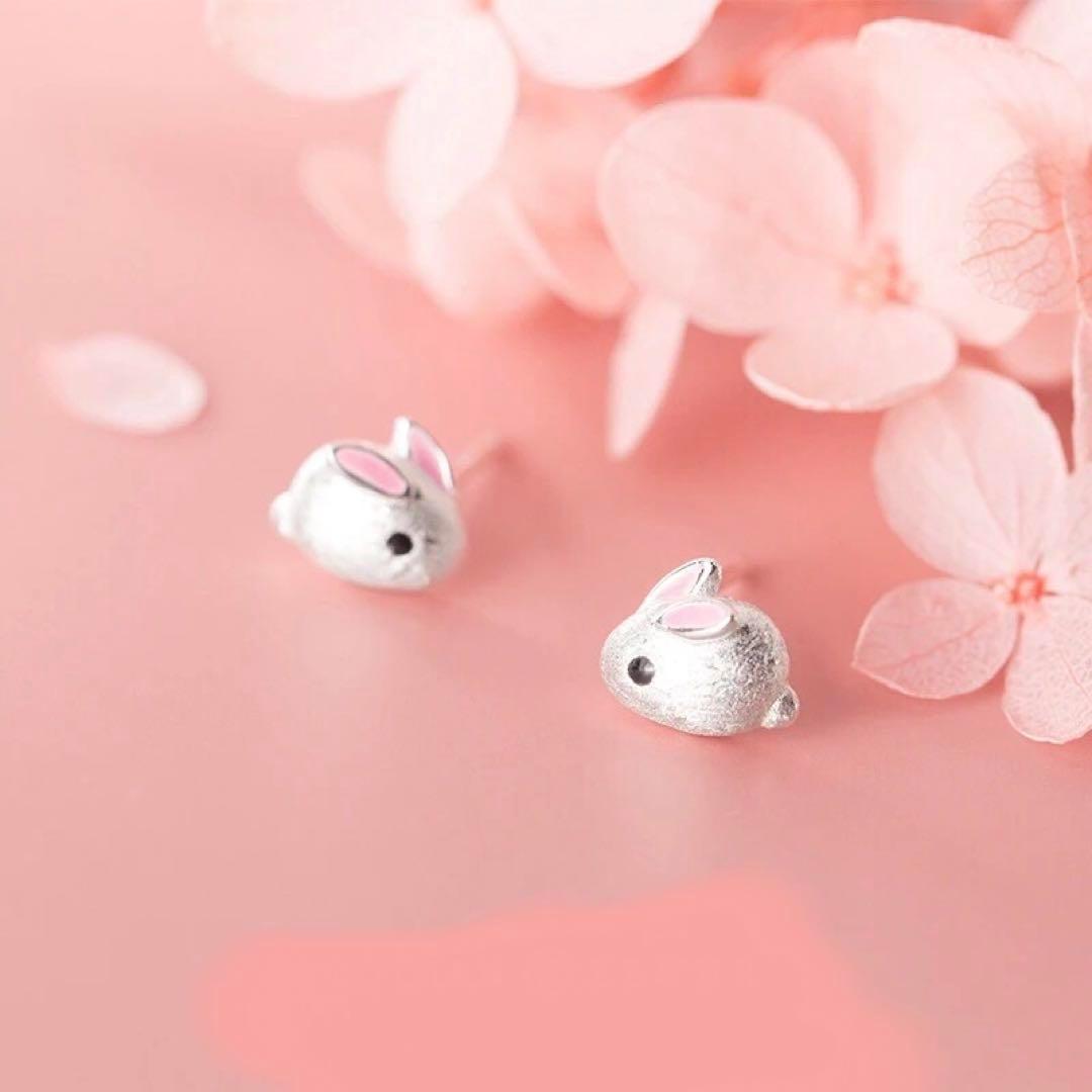P169a【チビウサギ】ピアス　小粒　可愛い　うさぎ　アニマル　シルバー