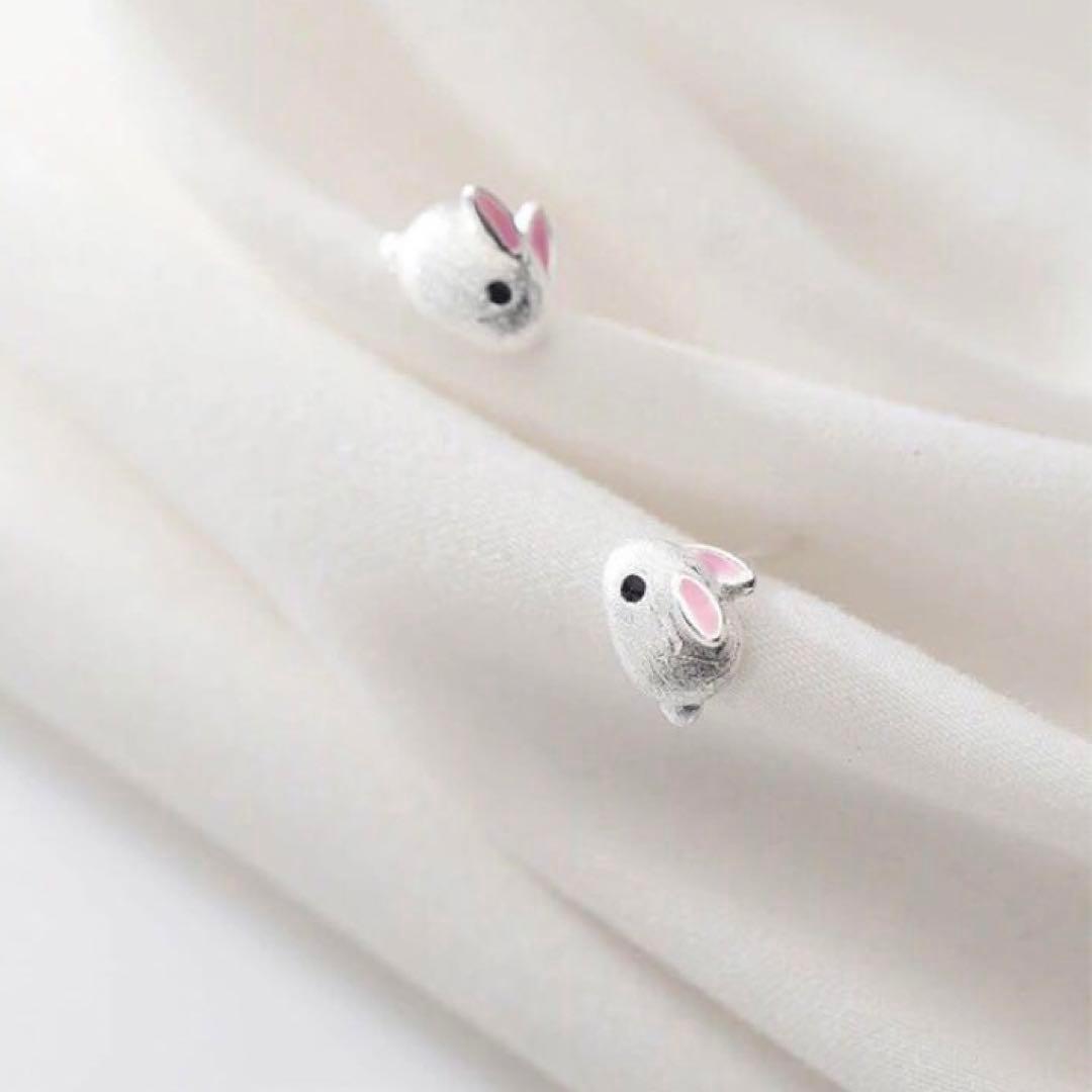 P169a【チビウサギ】ピアス　小粒　可愛い　うさぎ　アニマル　シルバー