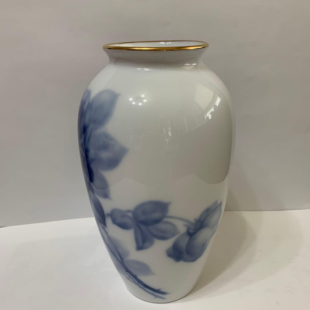 大倉陶園　花瓶　白磁