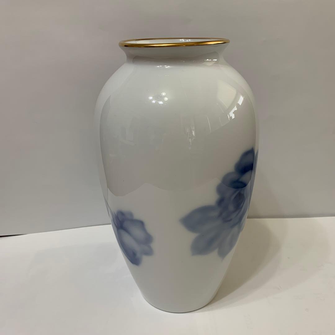 大倉陶園　花瓶　白磁