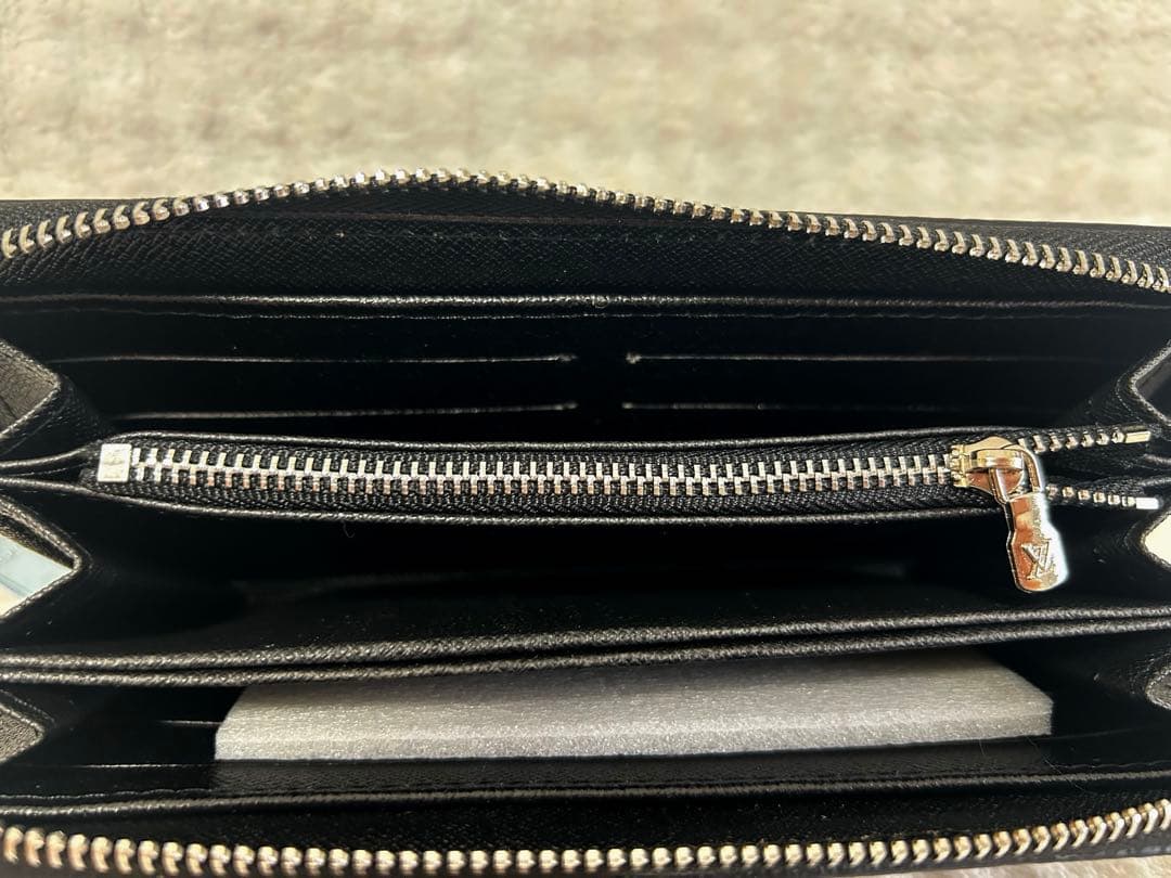 モノグラム長財布　ブラック　ノベルティ