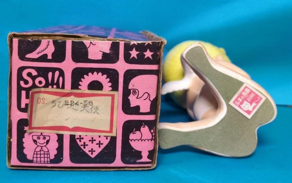 希少1960年代内藤ルネDesigお花を持ったちびっこ天使【外箱あり】