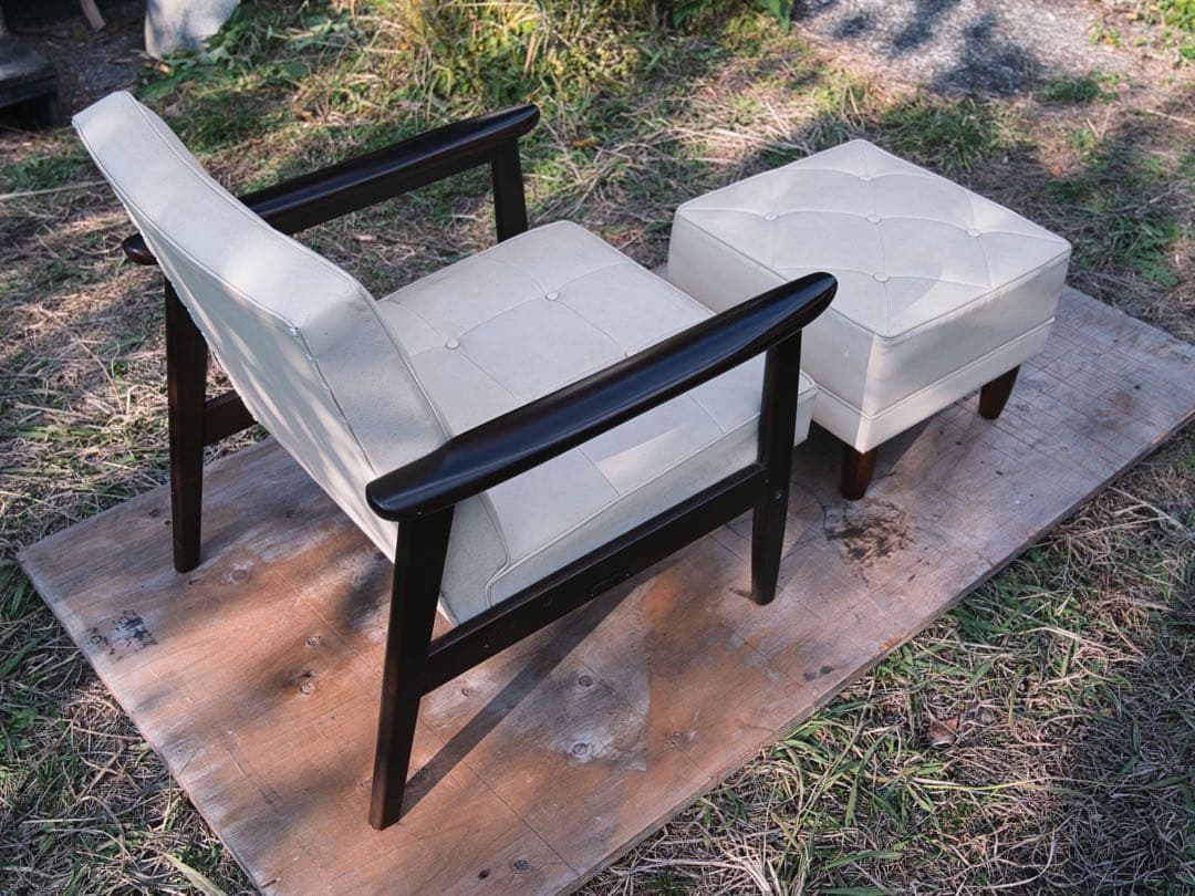 カリモク60 Kチェア　1シーター　アイボリー　ホワイト　オットマン