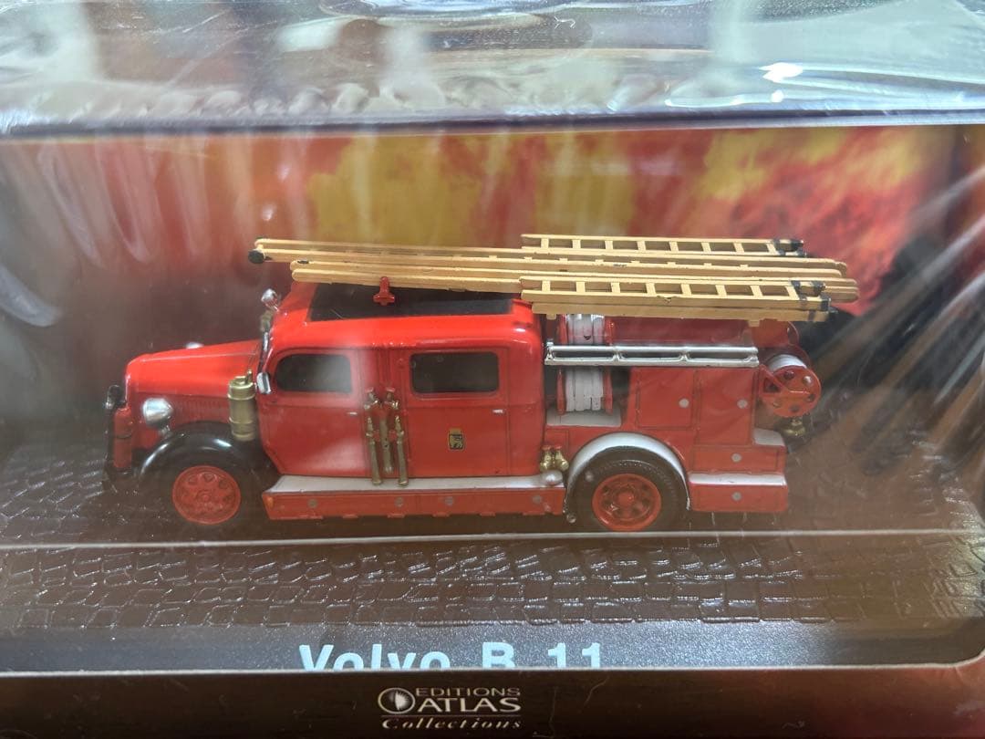 Volvo B 11 消防車ミニカー
