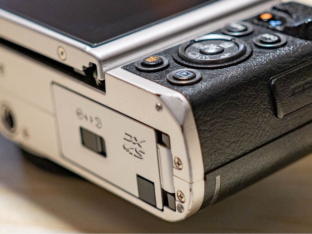 OLYMPUS PEN E-PL9 シルバー　少し難あり