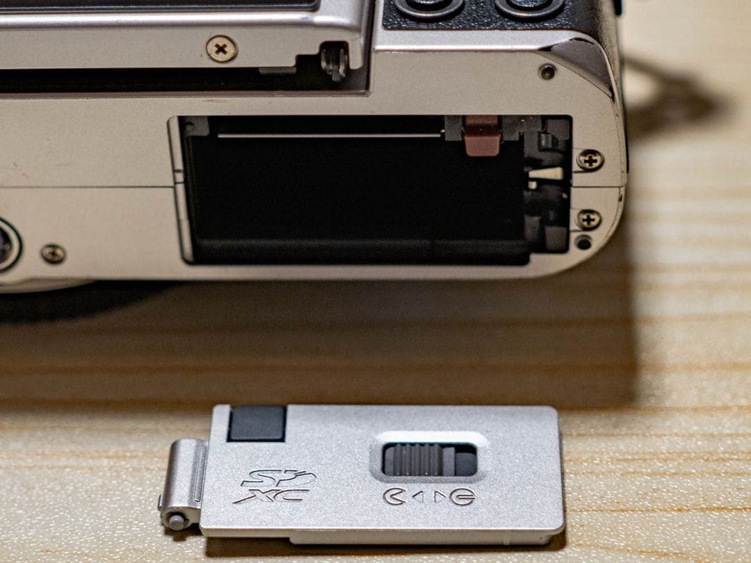 OLYMPUS PEN E-PL9 シルバー　少し難あり