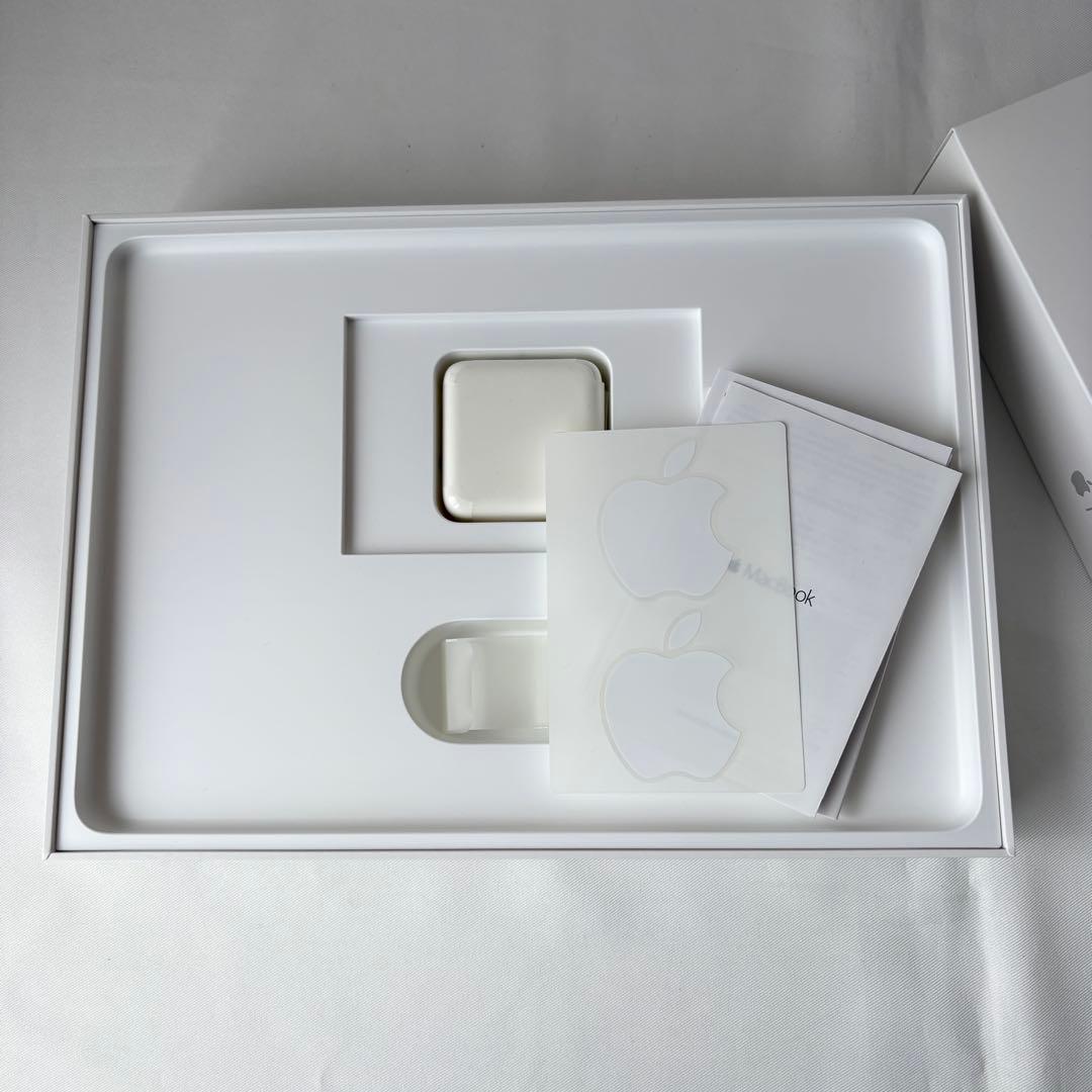 【美品】MacBook 12インチ 2016 シルバー 256GB