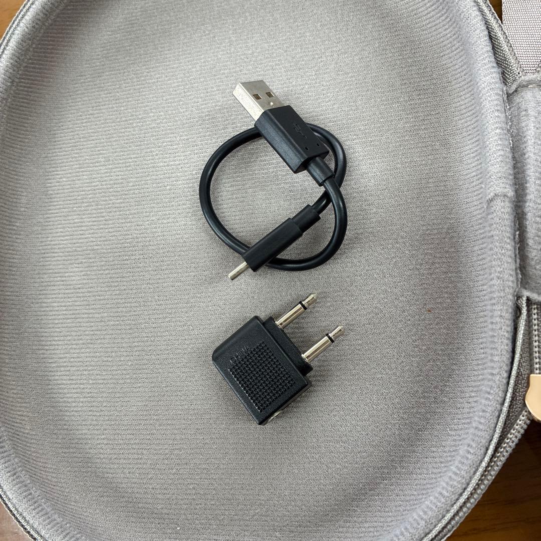 WH-1000XM3 ヘッドホン　ソニー　ワイヤレスヘッドホン　グレー　女性使用