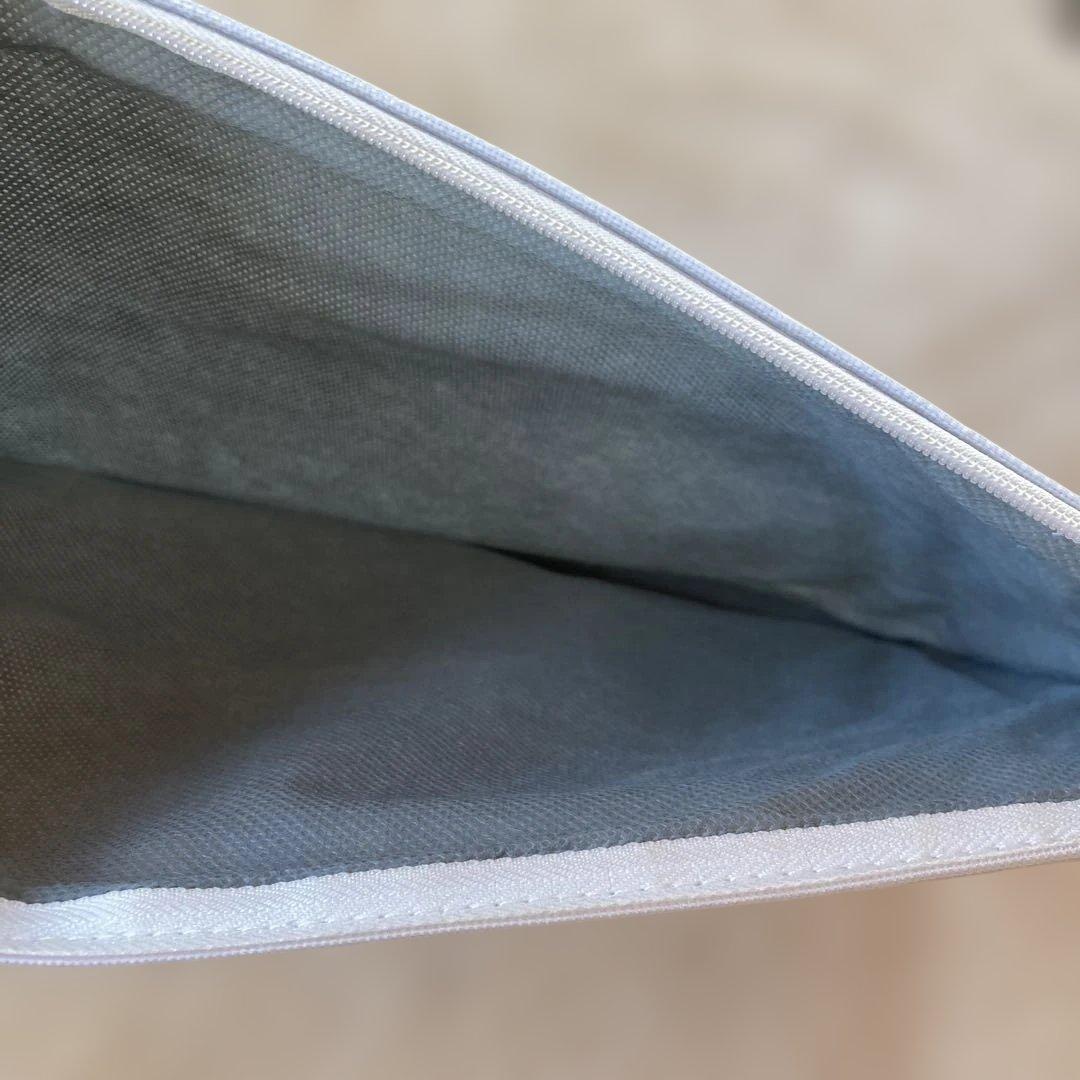 非売品　Astellas製薬　A4マルチケース チャック付き