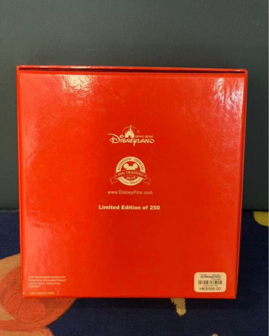 香港ディズニーランド正規品ダッフィーフレンズピンバッジ限数250