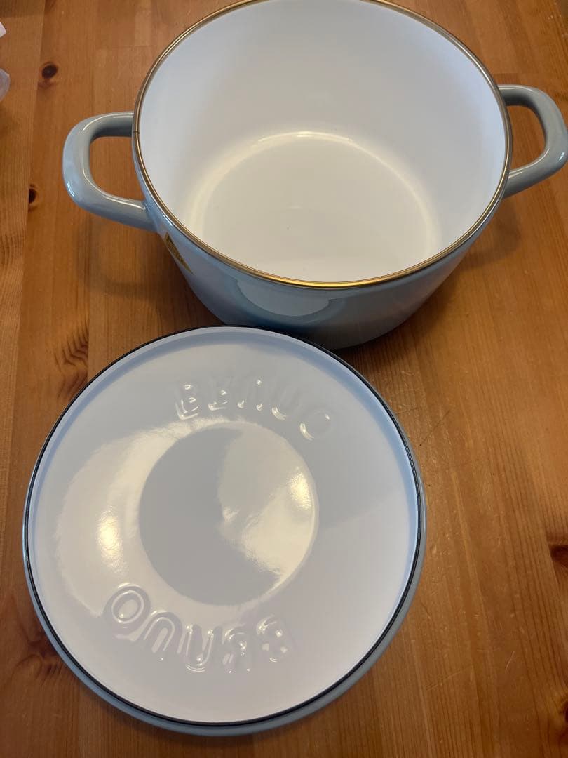 最終値引き中　【新品】 BRUNO 両手鍋 ブルー　IH対応　プラスお椀