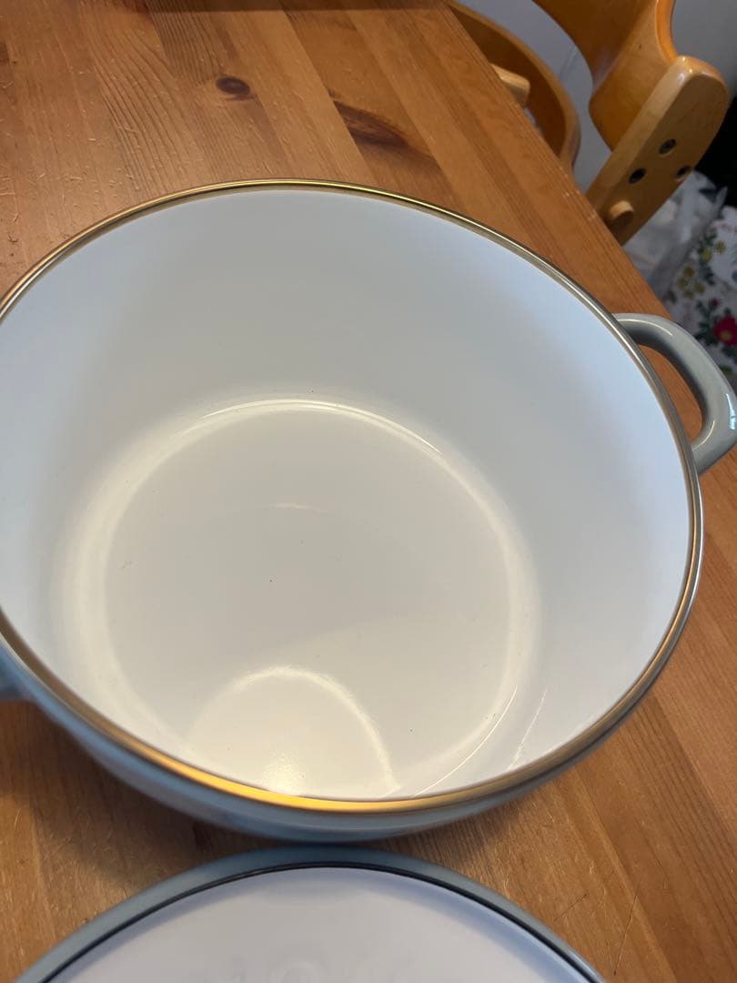 最終値引き中　【新品】 BRUNO 両手鍋 ブルー　IH対応　プラスお椀