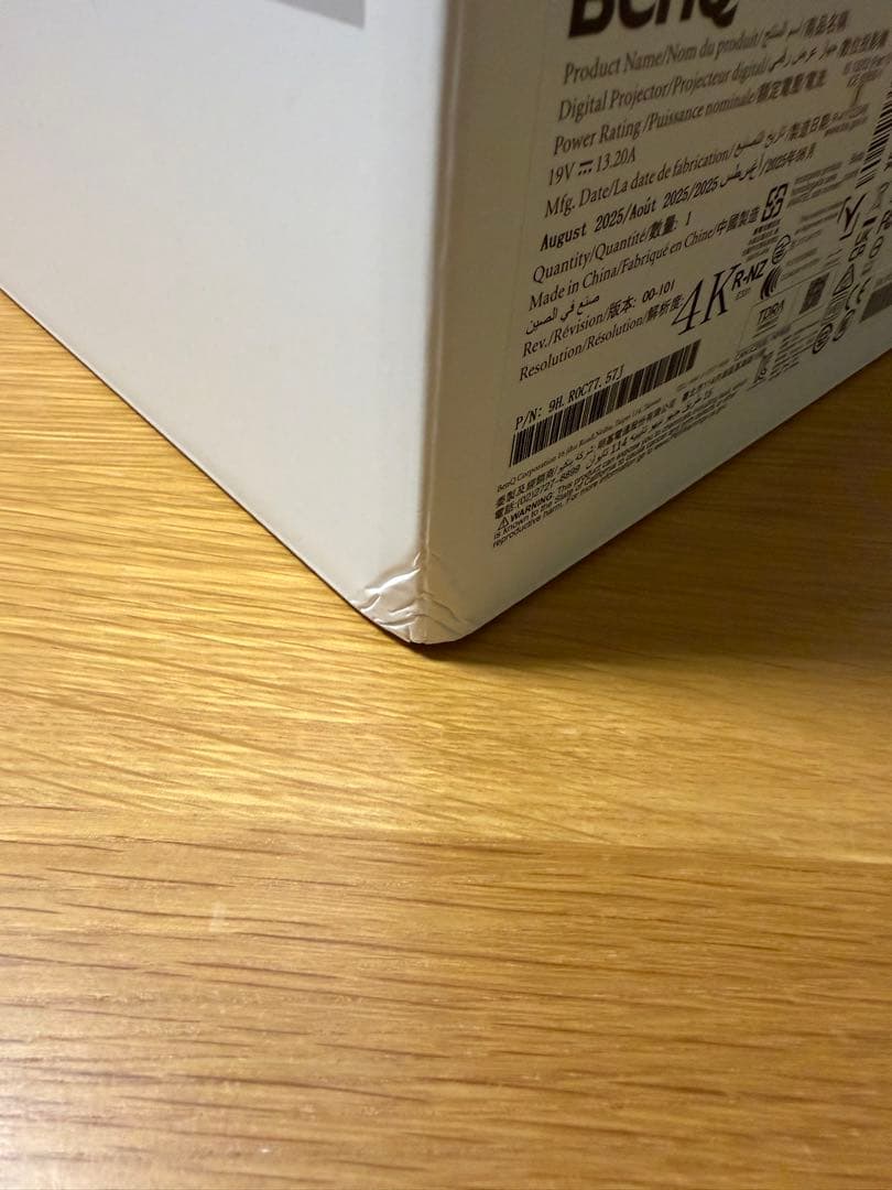 【美品・おまけ付き】BenQ TK705STi 4Kスマートホームプロジェクター