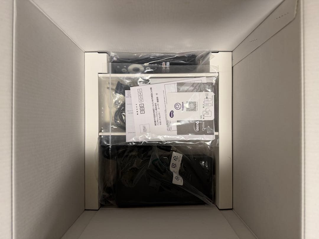 【美品・おまけ付き】BenQ TK705STi 4Kスマートホームプロジェクター