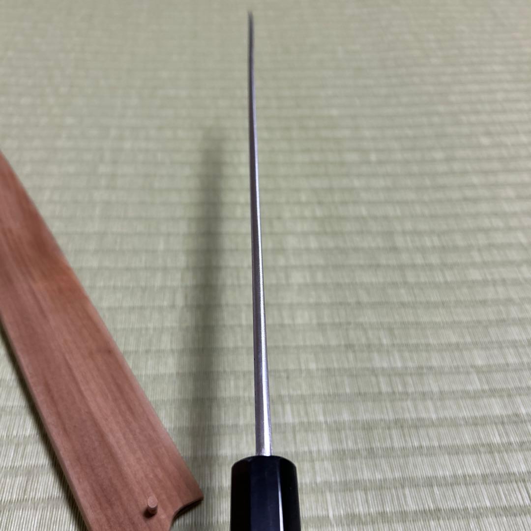 本焼　佑成　柳刃　包丁　和包丁　刃紋あり　黒檀　黒水牛八角柄　鞘付き　か鏡面
