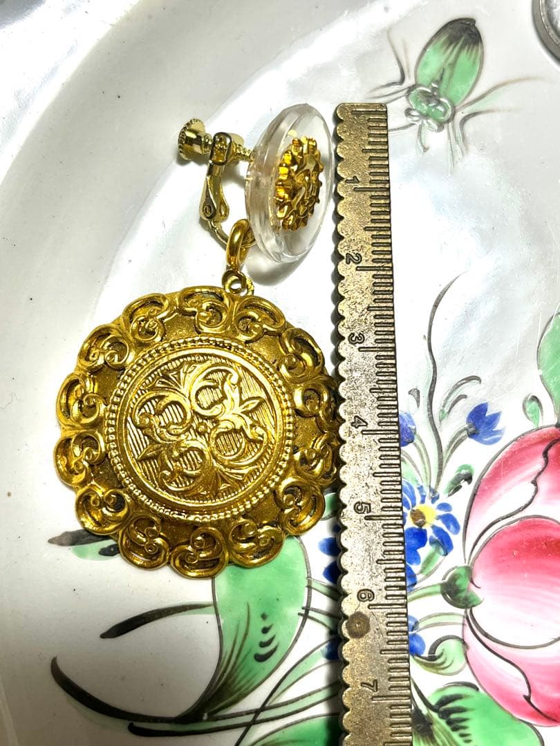 フランスヴィンテージ ボタン 金色の装飾的 2WAYイヤリング