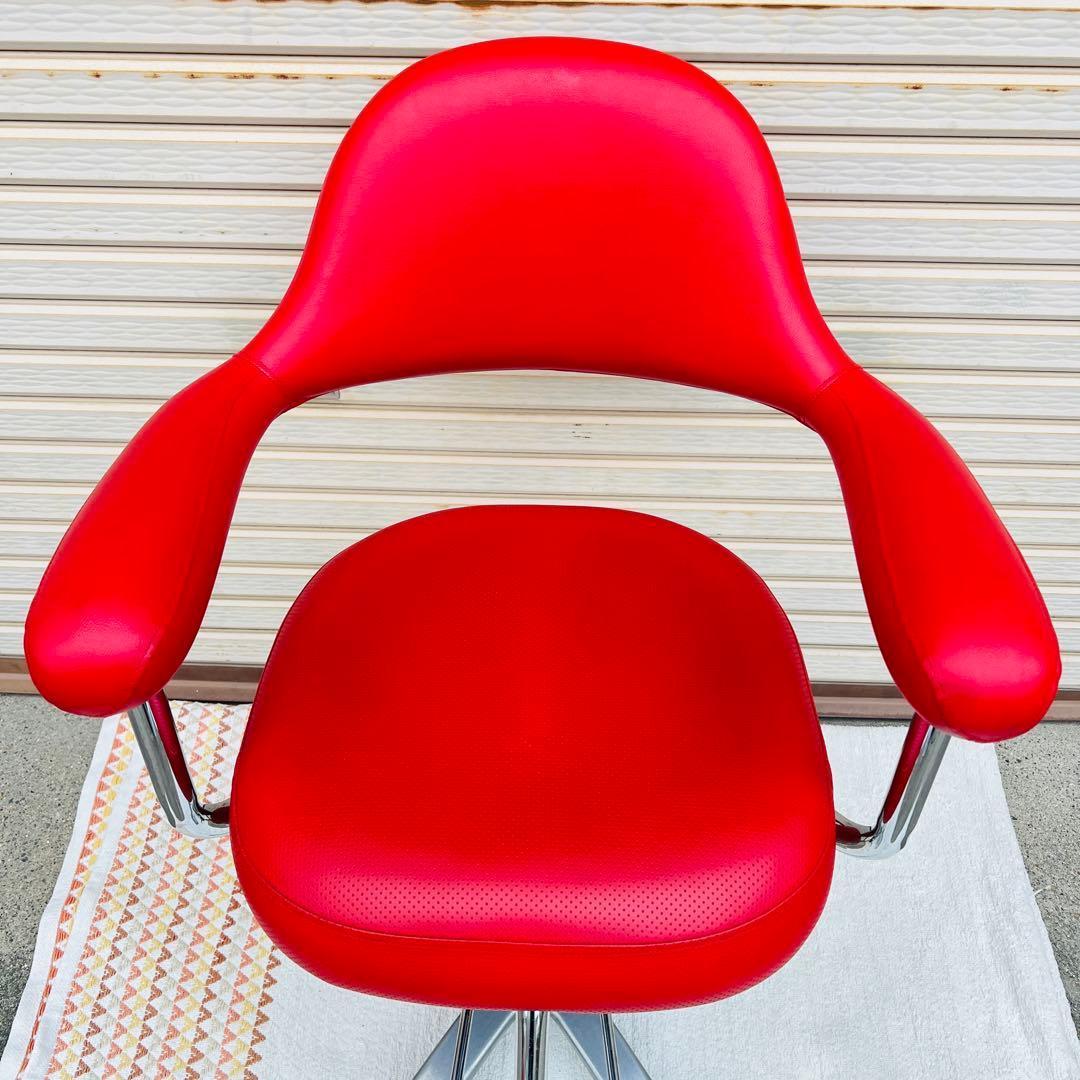 【希少】タカラベルモント製 バーバーチェア　理容椅子　モダンな赤