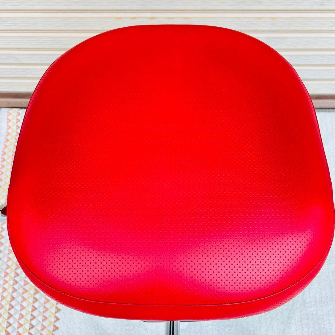 【希少】タカラベルモント製 バーバーチェア　理容椅子　モダンな赤