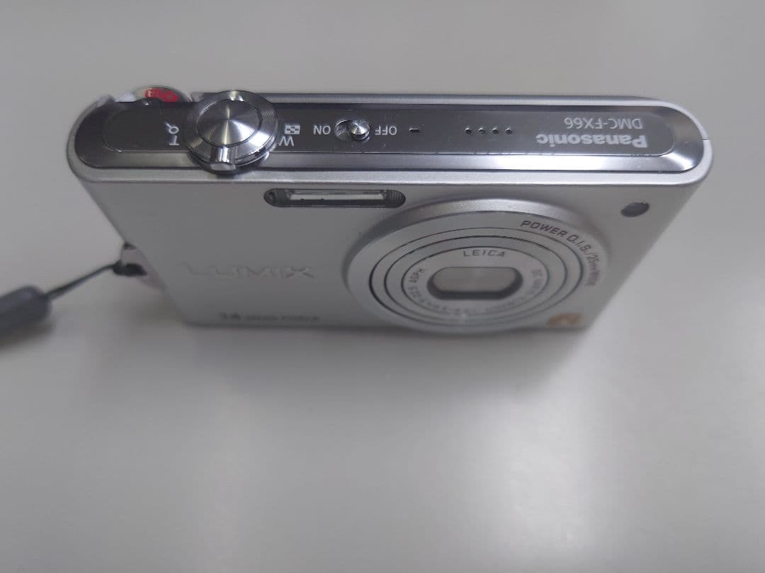 Panasonic LUMIX FX66 シルバー
