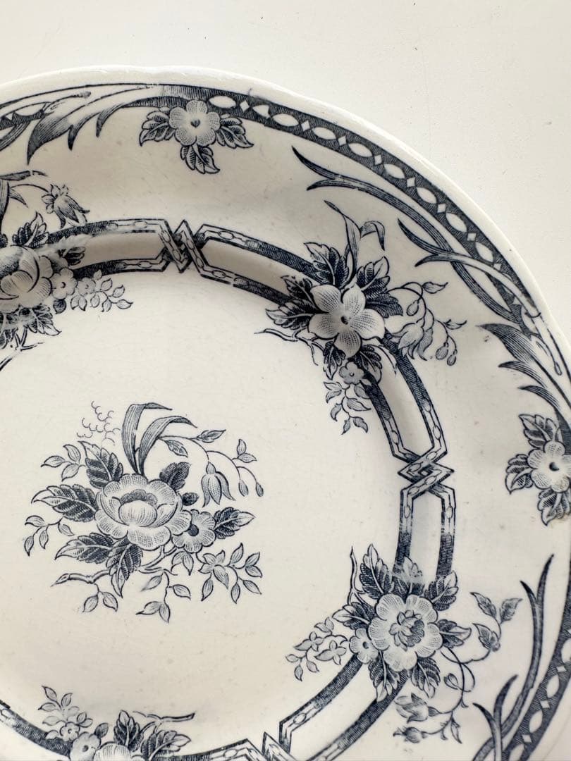 サルグミンヌ　sarreguemines フランス　アンティークプレート　皿