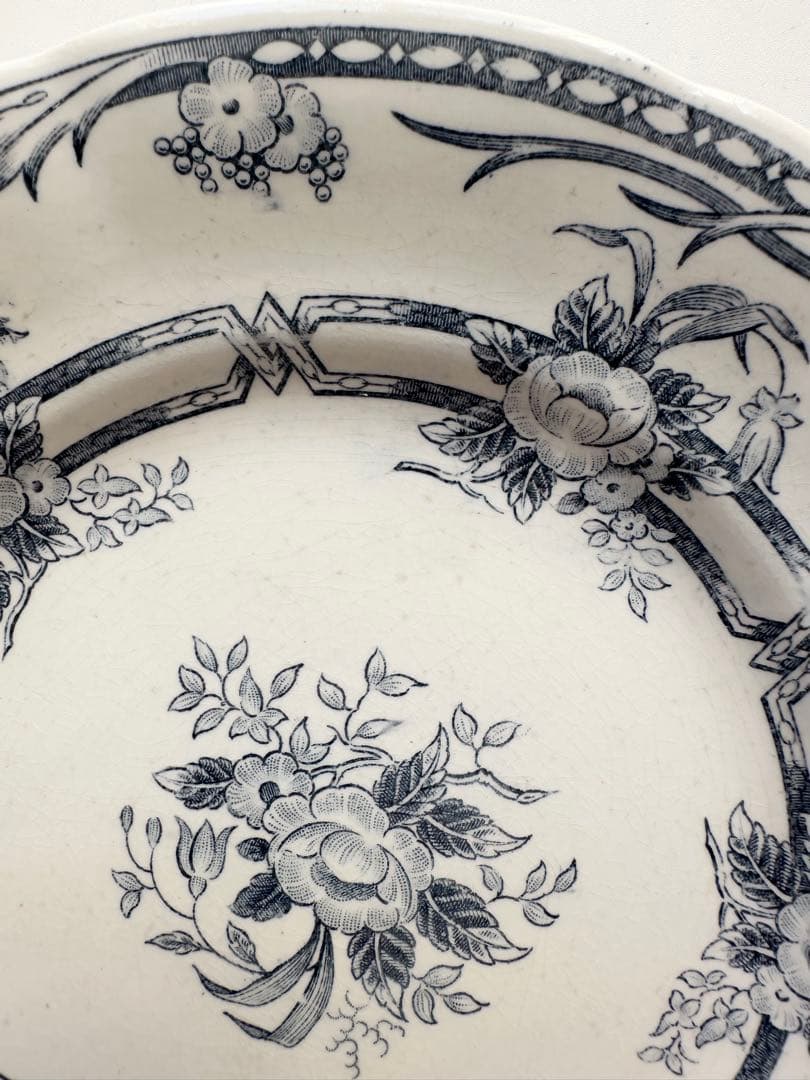 サルグミンヌ　sarreguemines フランス　アンティークプレート　皿