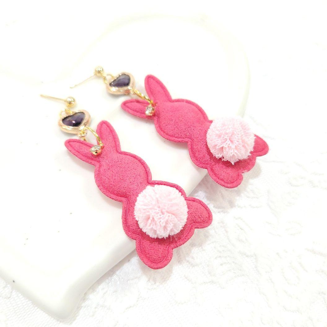 大粒ハート クリスタルガラス パープル立体尻尾 ピンク 布製うさぎ 大ぶりピアス