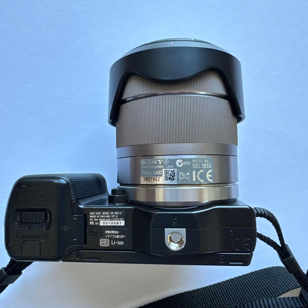 ミラーレス一眼カメラ　ソニーNEX-5　シルバー