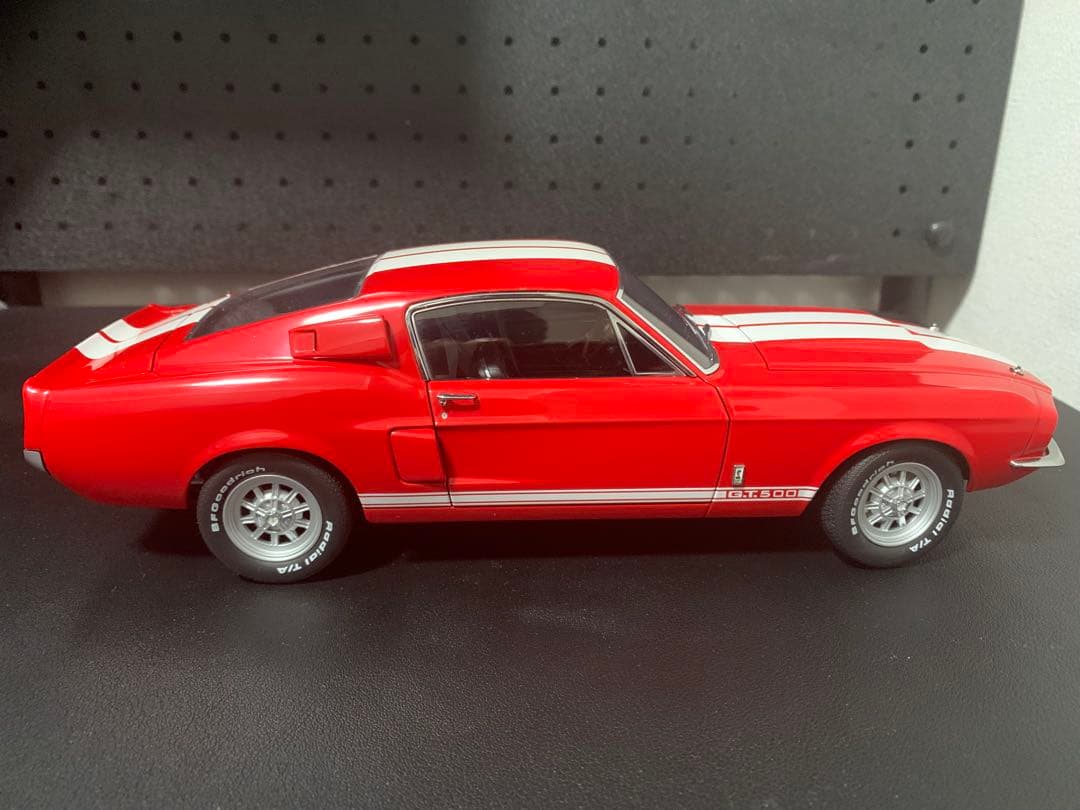 シェルビーAUTOart 1967 Shelby GT500 1/18