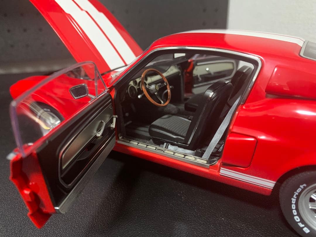 シェルビーAUTOart 1967 Shelby GT500 1/18