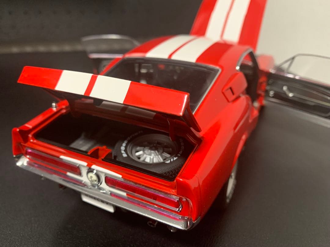シェルビーAUTOart 1967 Shelby GT500 1/18