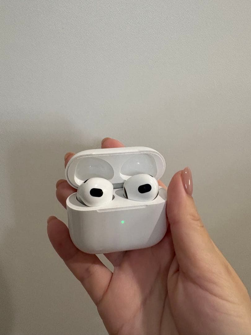 AirPods 第3世代　ワイヤレスイヤホン 本体