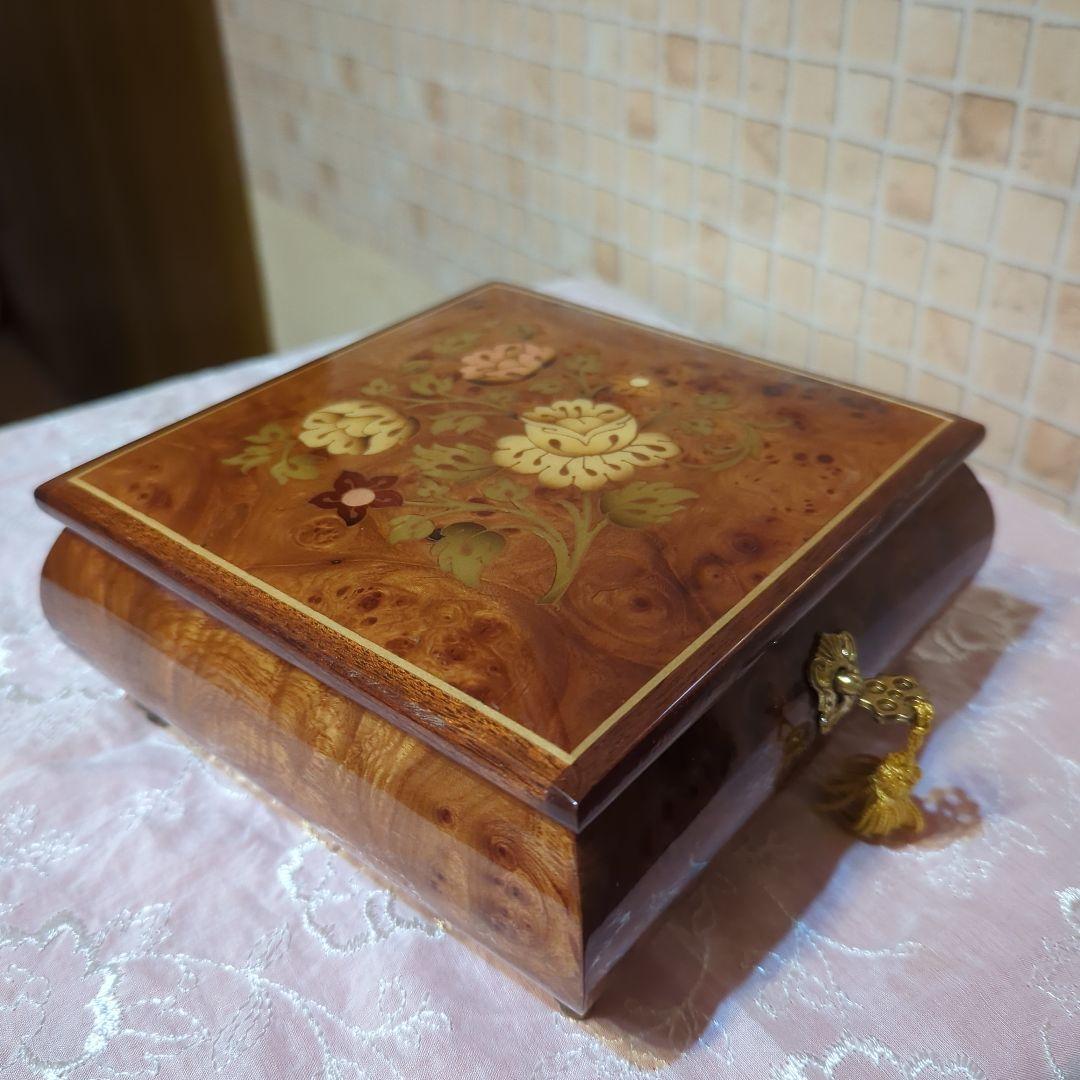 ITALY伝統工芸・象嵌花柄インレイ木製アクセサリーケース
