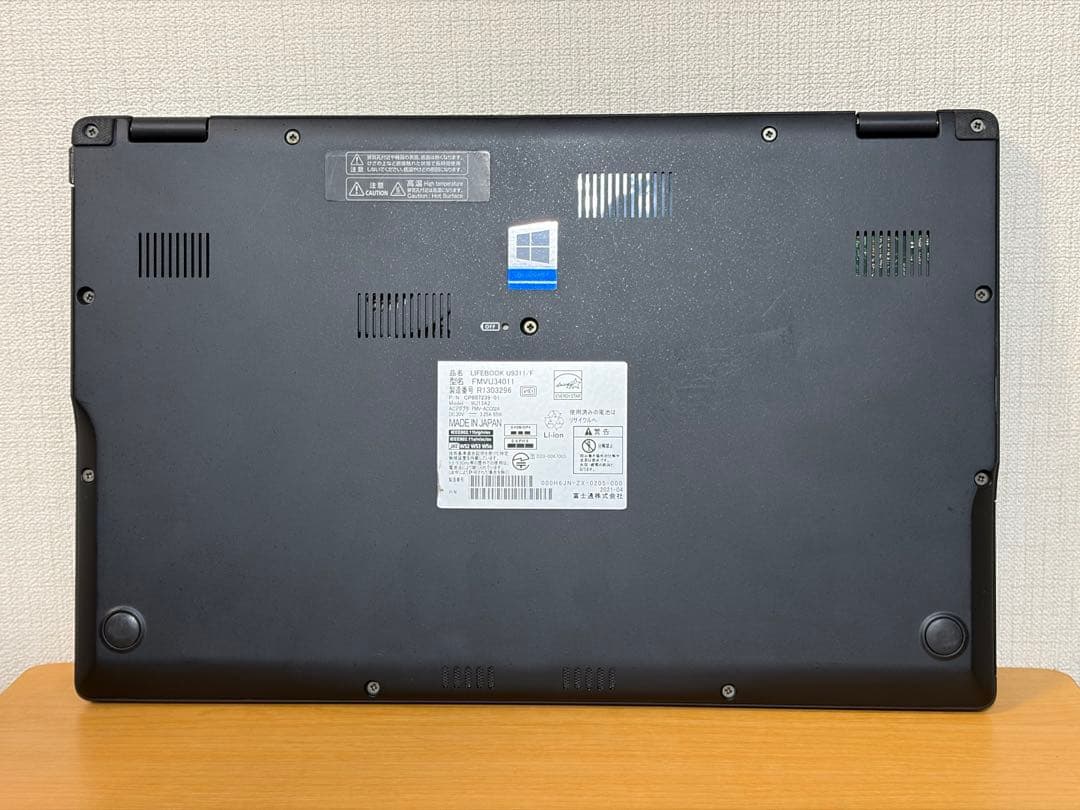 Fujitsu Lifebook U9311/F i7第11世代／オフィス付き