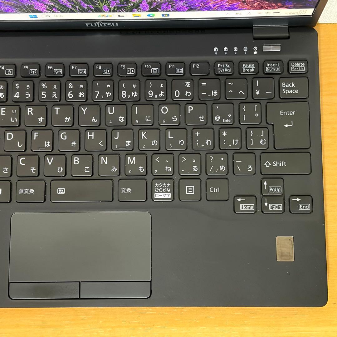 Fujitsu Lifebook U9311/F i7第11世代／オフィス付き