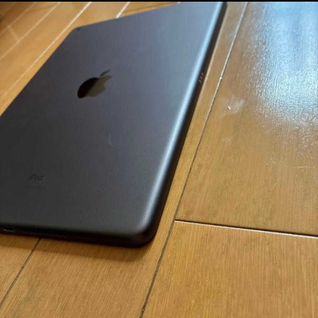 iPad 第7世代 WiFiモデル 32GB スペースグレー