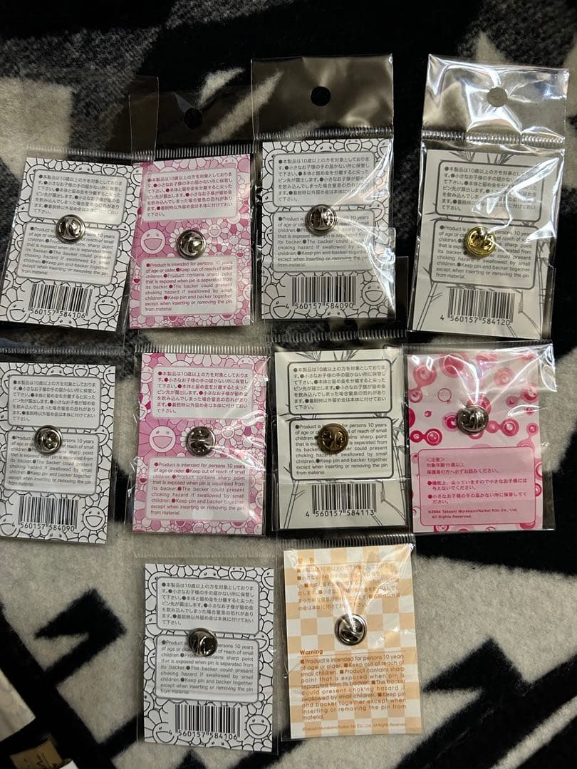 村上隆 ピンバッジ カイカイキキ フラワー お花ピンズ レインボー